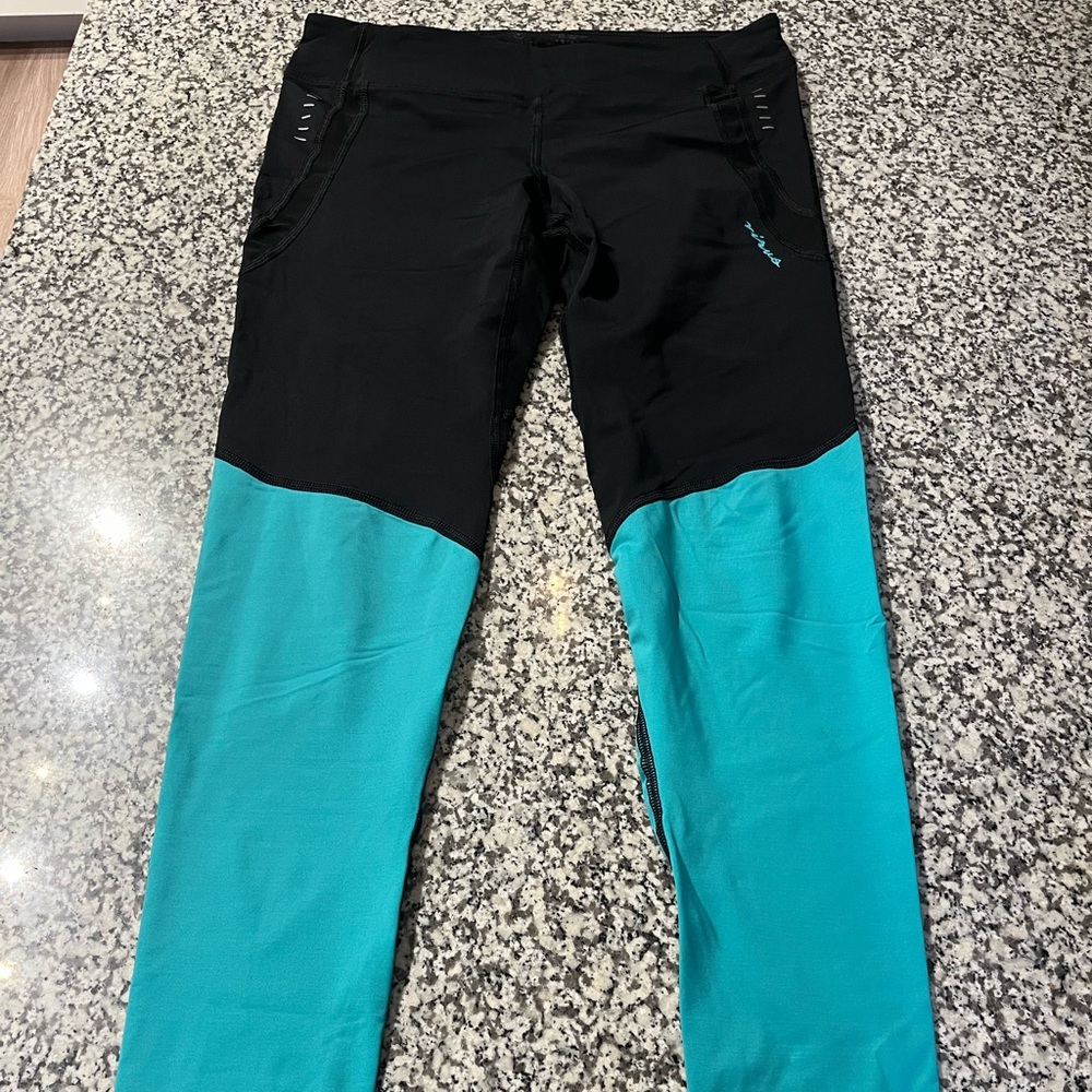 VIRUS Performance leggings